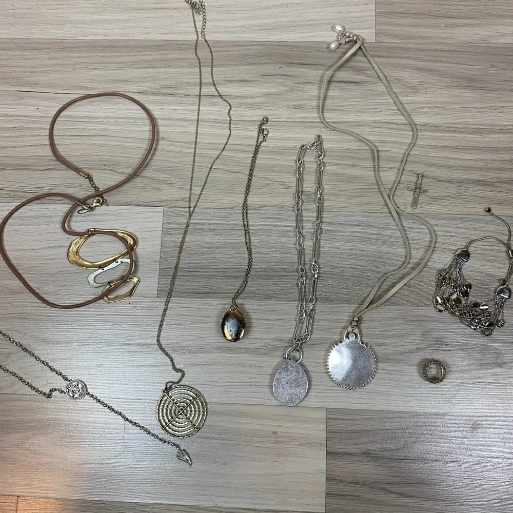 Y2K Necklace Jewelry Lot of 9 Womens‎ Natasha Hammered Leather Chunky Silver